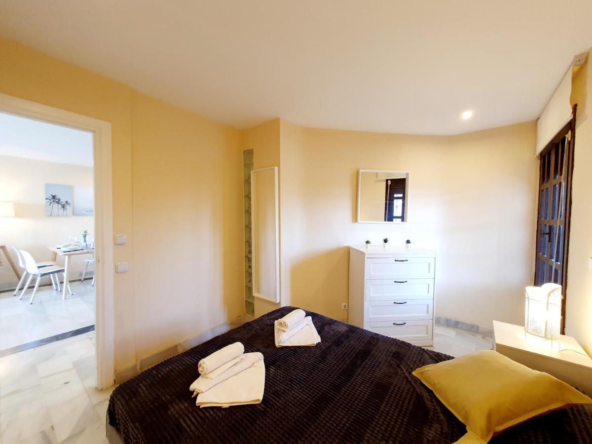 Cozy Apartment On The Beach Sitio de Calahonda Extérieur photo