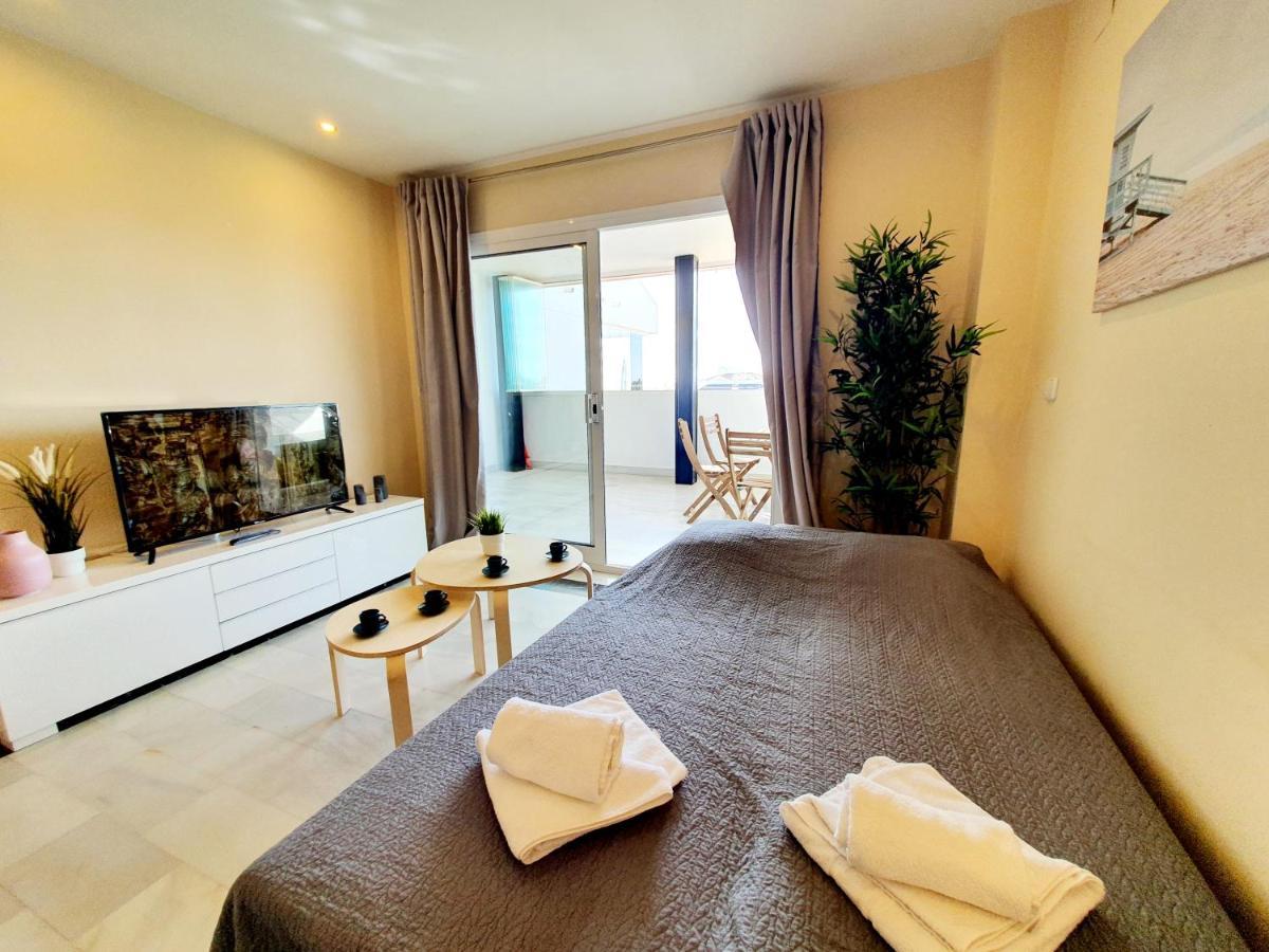 Cozy Apartment On The Beach Sitio de Calahonda Extérieur photo