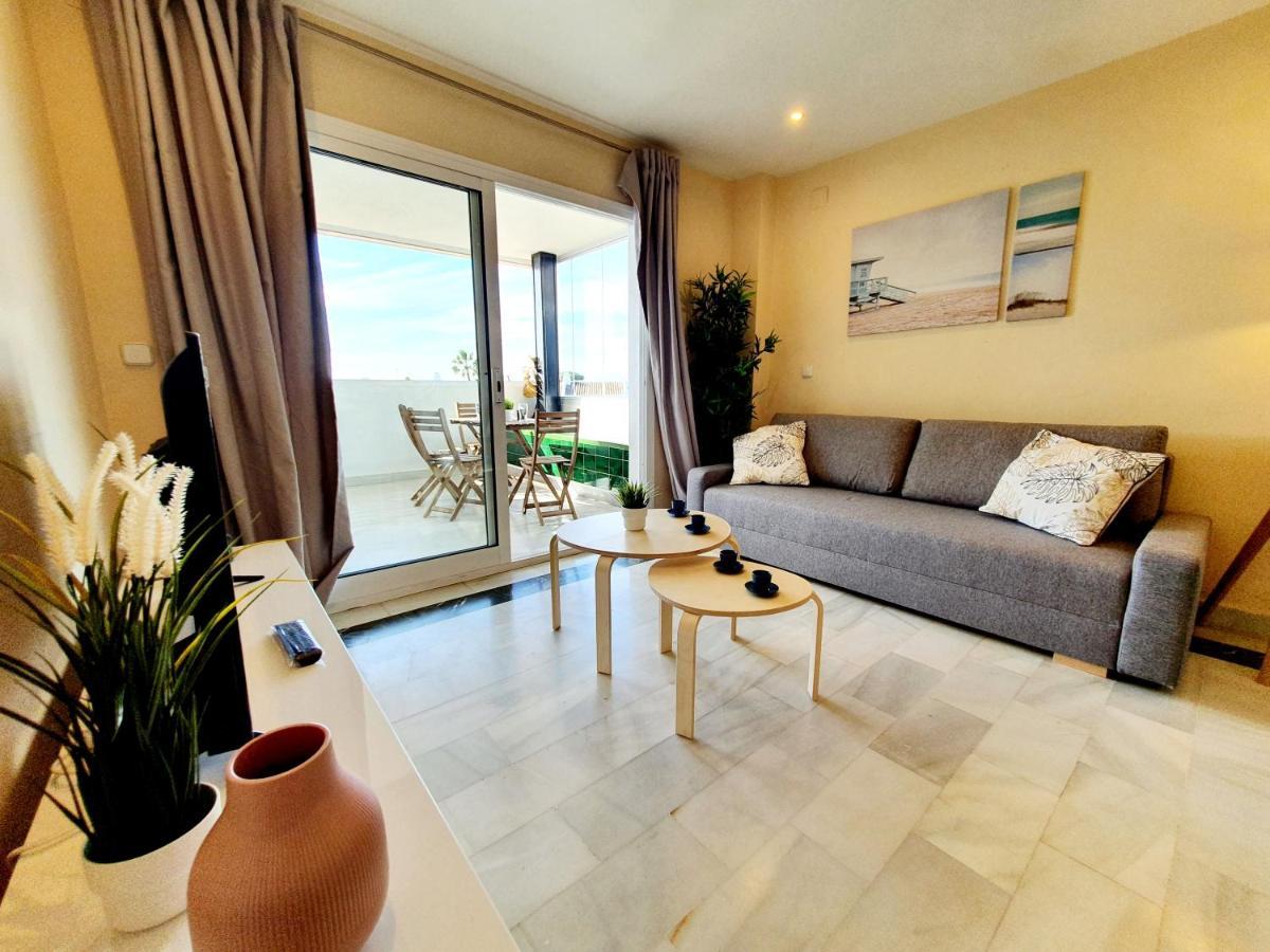 Cozy Apartment On The Beach Sitio de Calahonda Extérieur photo